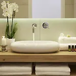 Hideaway 4* Santorini Island