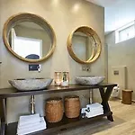 Hideaway 4*