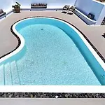 Hideaway 4* Santorini Island