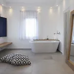 Hideaway فندق