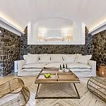 فندق Hideaway Santorini Island