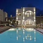 Hideaway فندق 4*