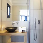 Hotell Hideaway 4*