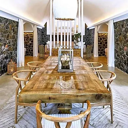 Hideaway Hotel Exo Gialos