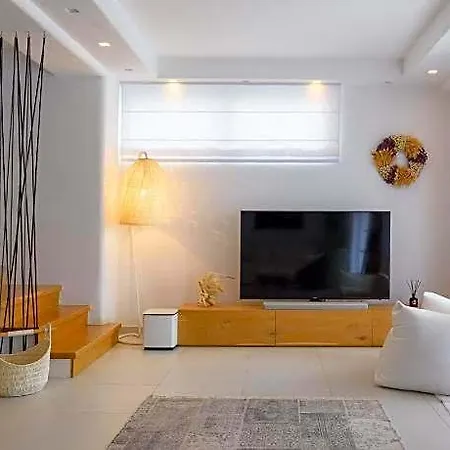 Hideaway Hotel Exo Gialos