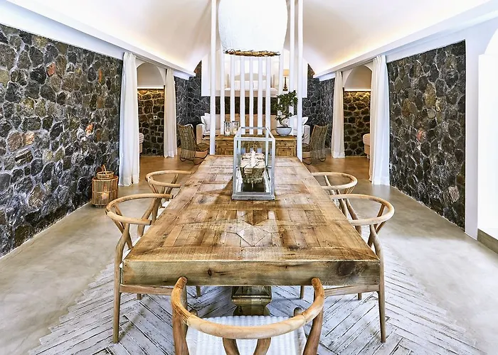 Hideaway 4* Santorini Island